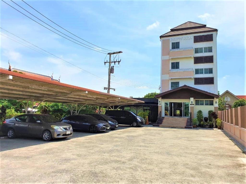 Taevaraj Place Аюттхая Экстерьер фото